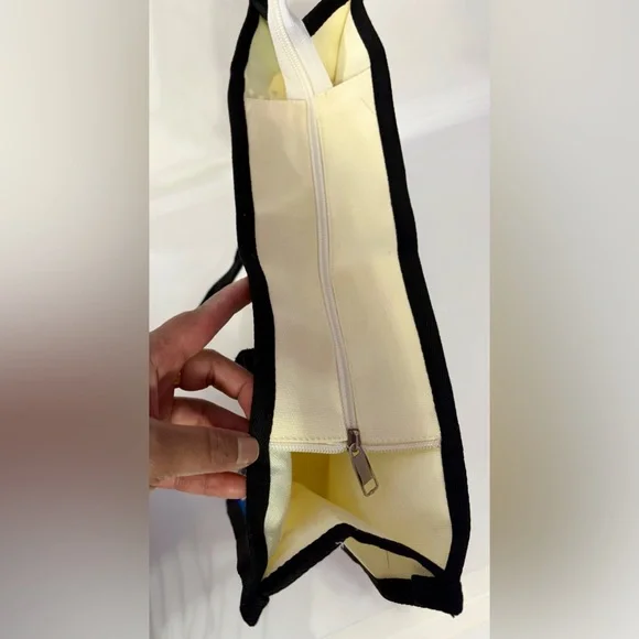 Snoopy canvas Tote Bag with Blue and Red Design - Picture 6 of 7